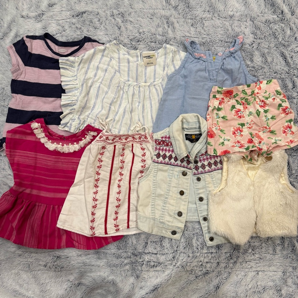 Toddler Girls' Short Sleeve Shirts and Vests Bundle - Lot of 8 pieces 2T